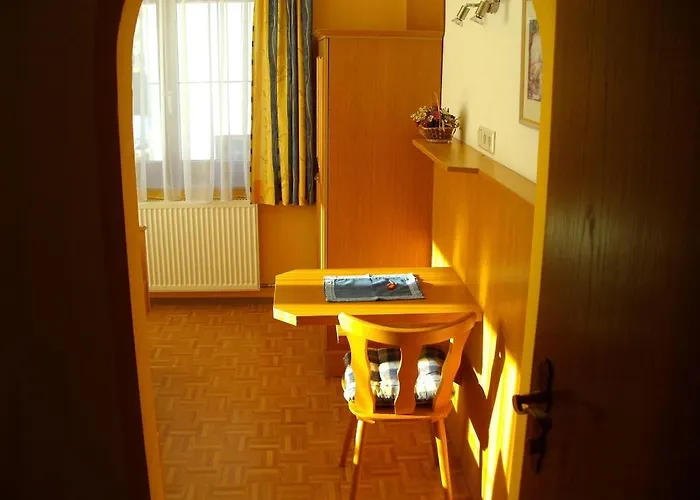 Jaeger ホームステイ トリンス