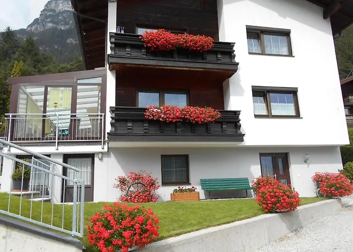 Jaeger Проживание в семье